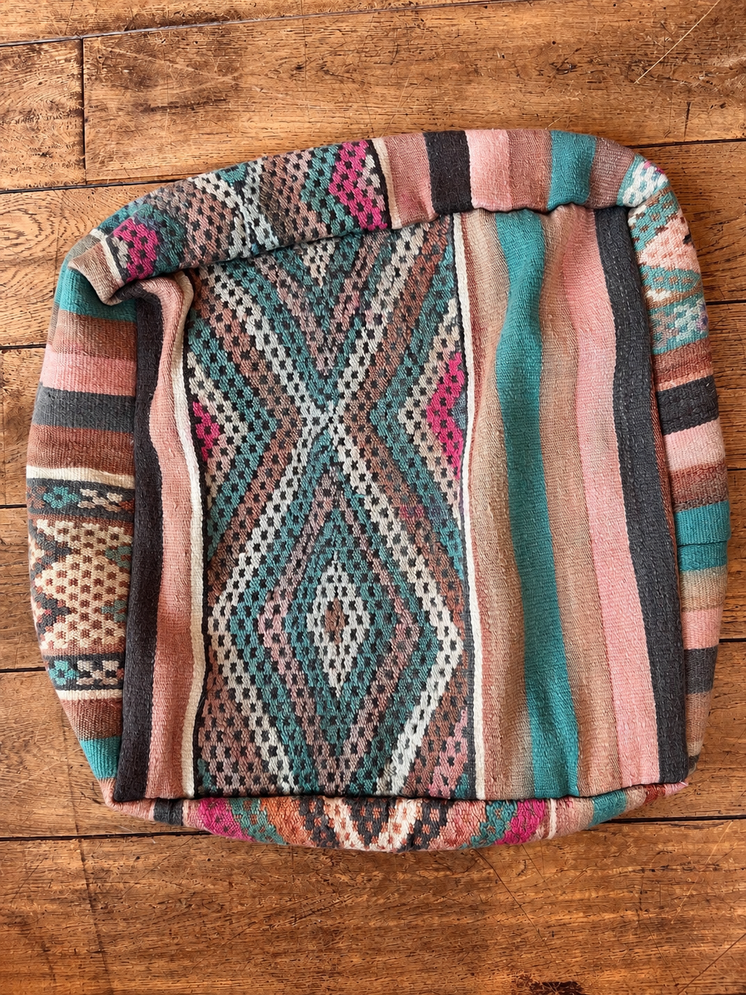 Pouf ◈ 60cm x 60cm x h25cm