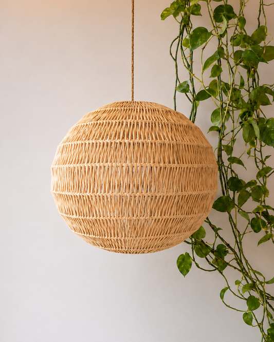Raffia lamp