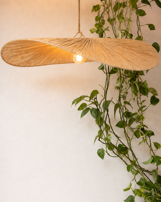 Raffia lamp