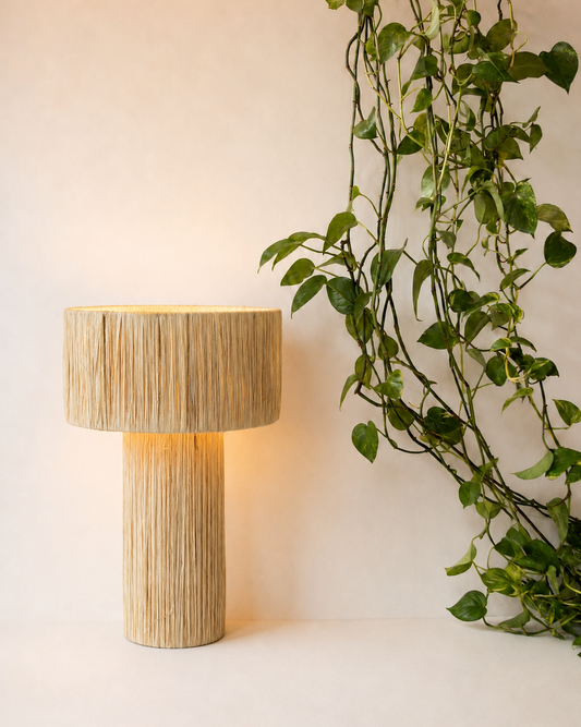 Raffia table lamp