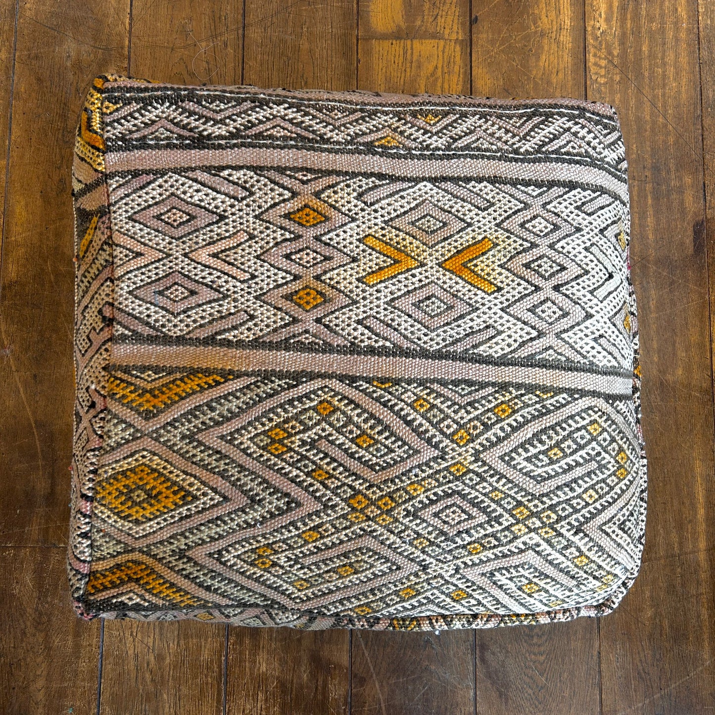 Pouf ◈ 60cm x 60cm x h25cm