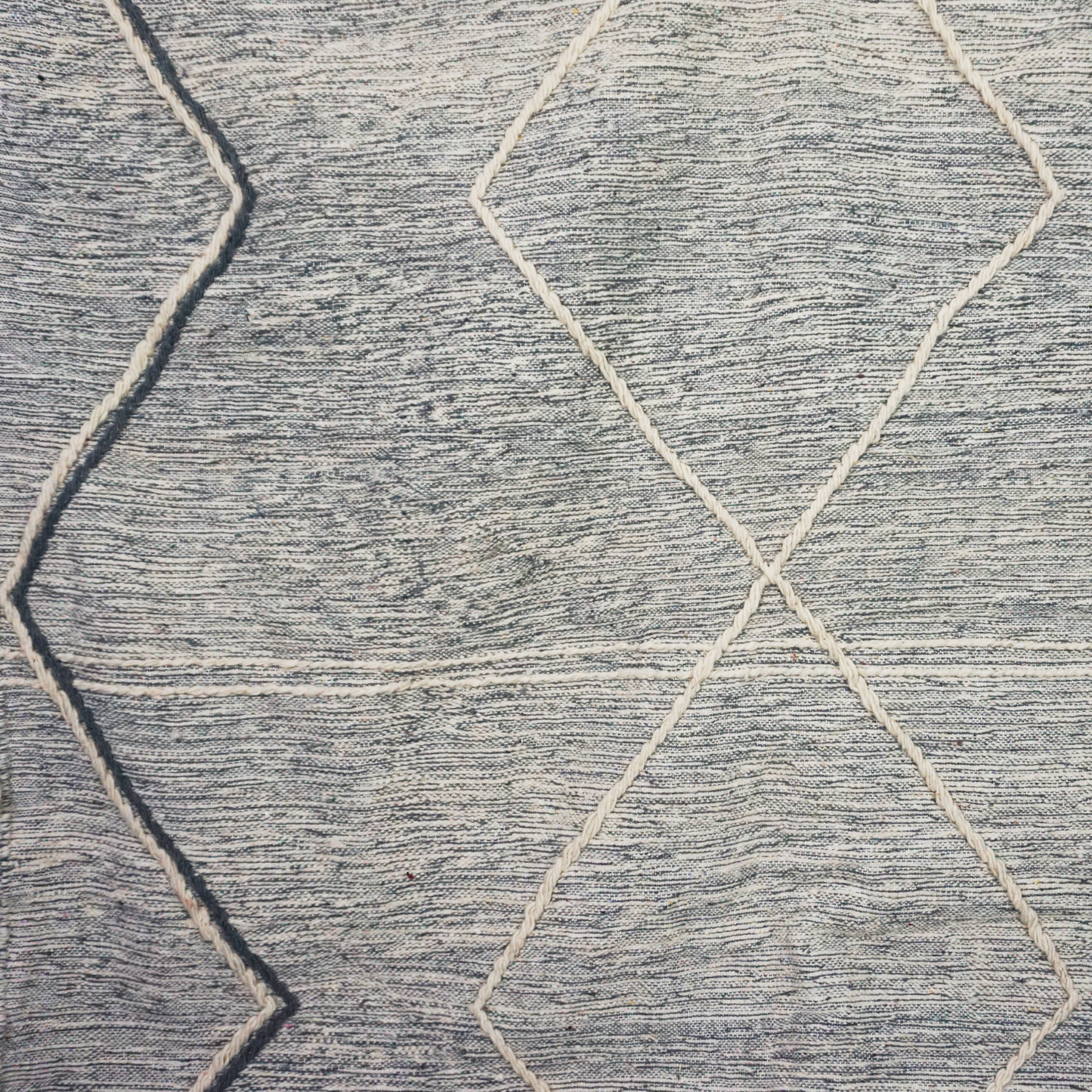 ZANAFI RUG ◈ 290 cm x 200 cm