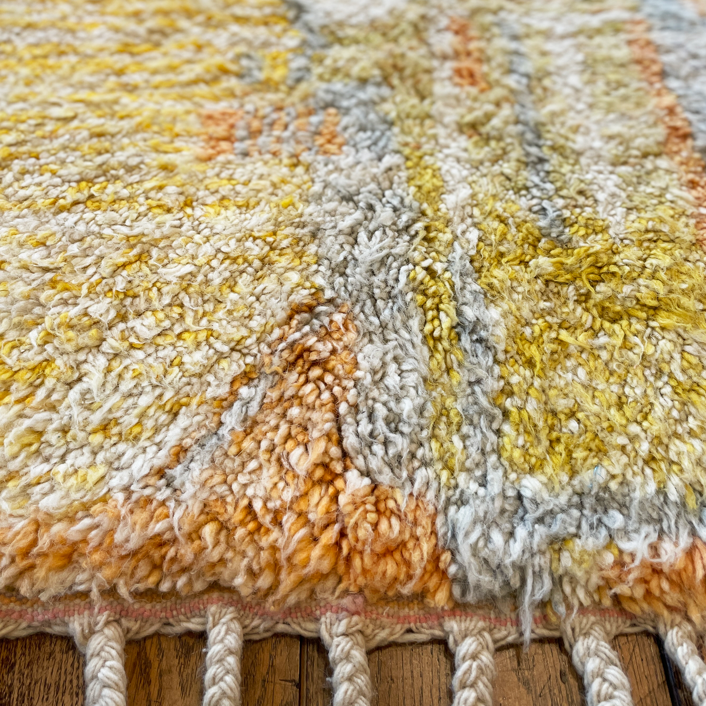 TAPIS BENI OUARAIN COLORÉ ◈ 245 cm x 145 cm