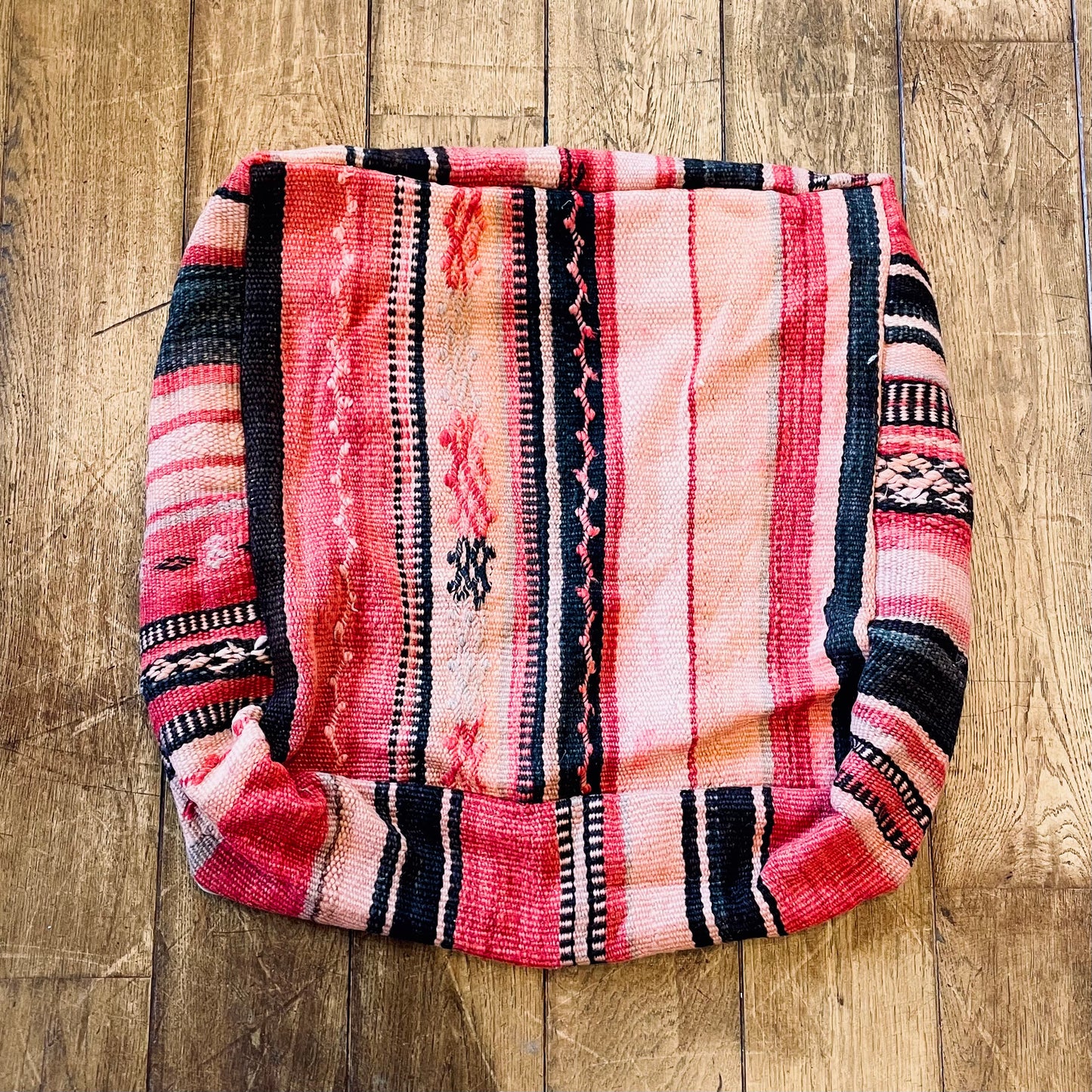 Pouf ◈ 60cm x 60cm x h25cm