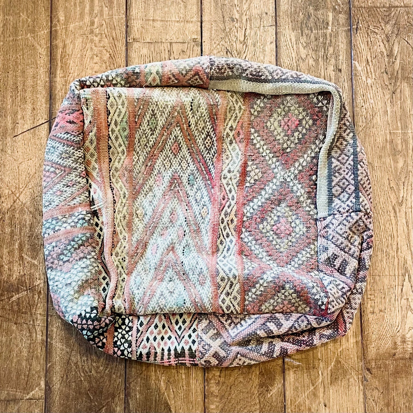 Pouf ◈ 60cm x 60cm x h25cm