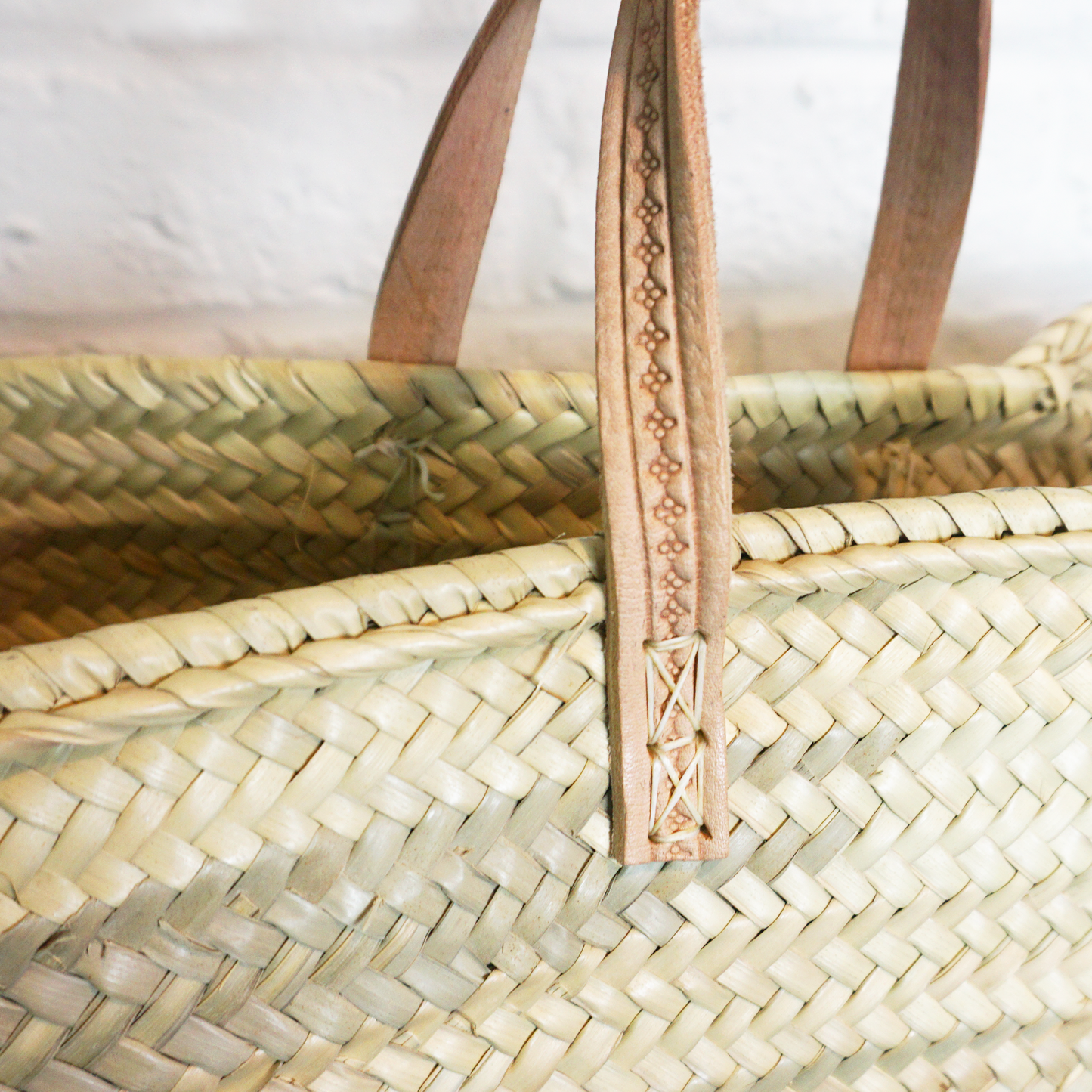 Panier cabas à courtes anses de cuir