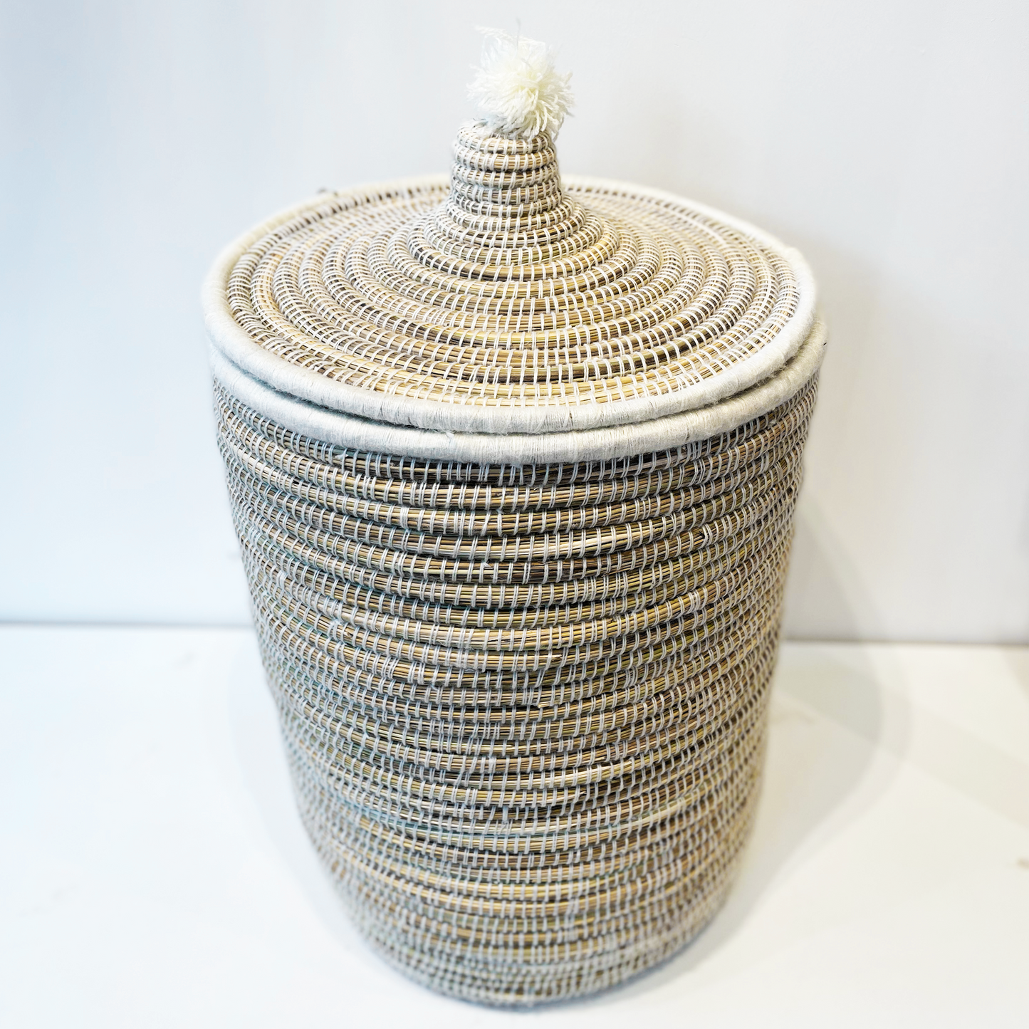 Paniers, panier de rangement, panier à linge, osier, vannerie, panier africain, panier blancPaniers, panier de rangement, panier à linge, osier, vannerie, panier africain, panier blanc