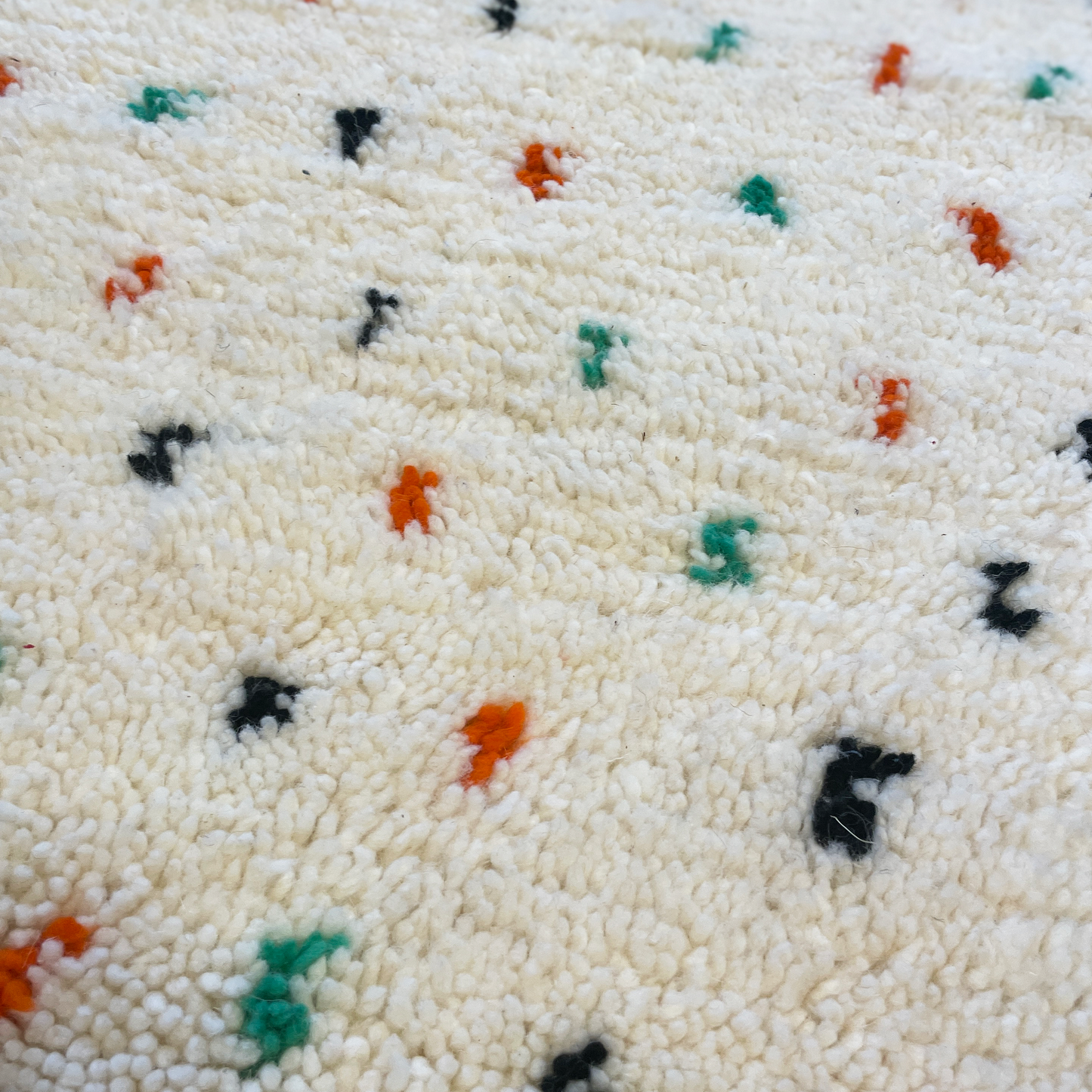 TAPIS BENI OUARAIN COLORÉ ◈ 150 cm x 100 cm