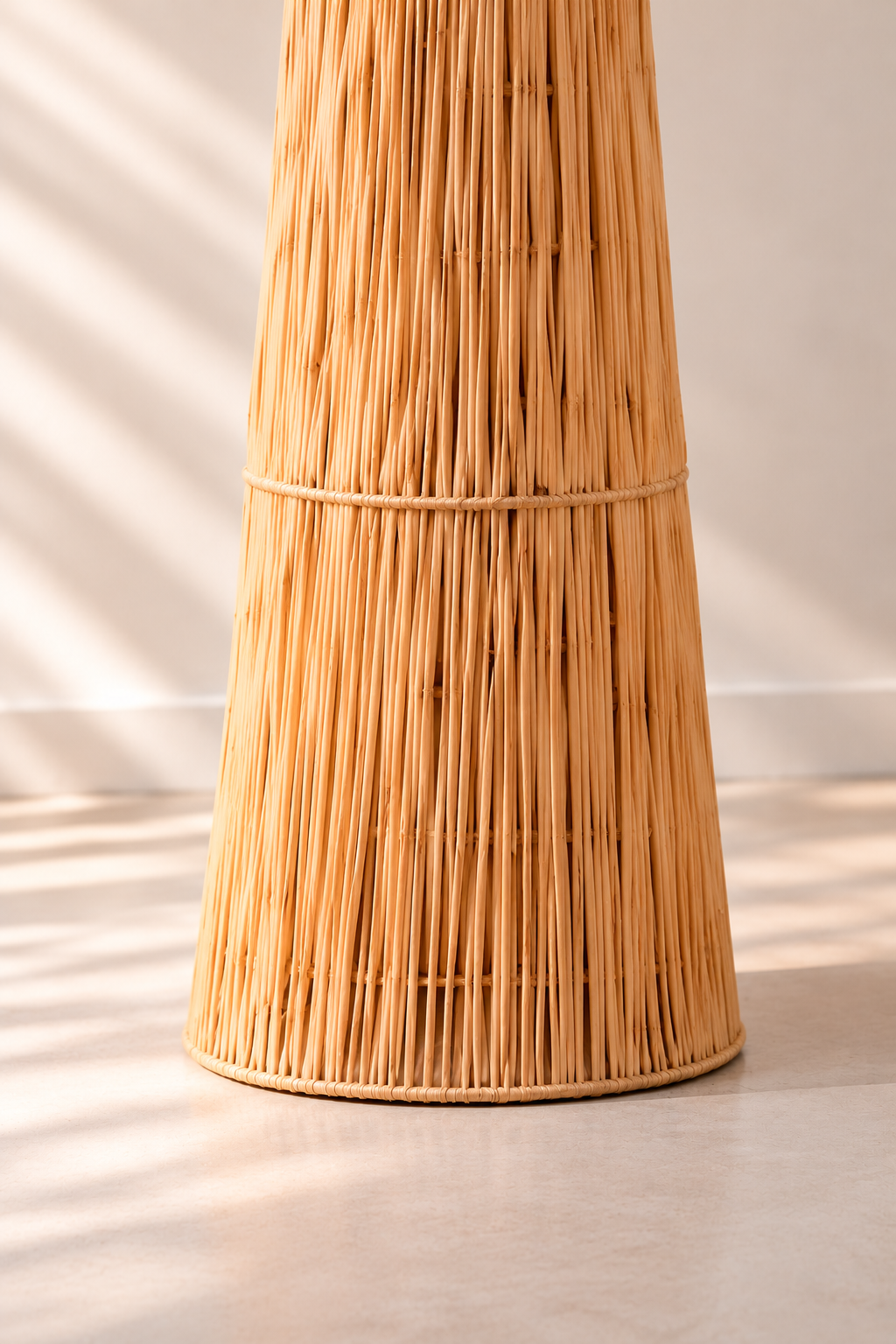 Raffia table lamp L138cm