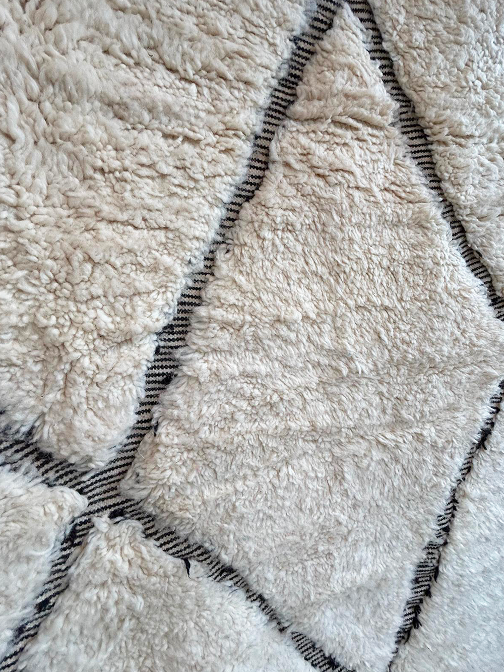 TAPIS BENI OUARAIN ◈ 230 cm x 160 cm