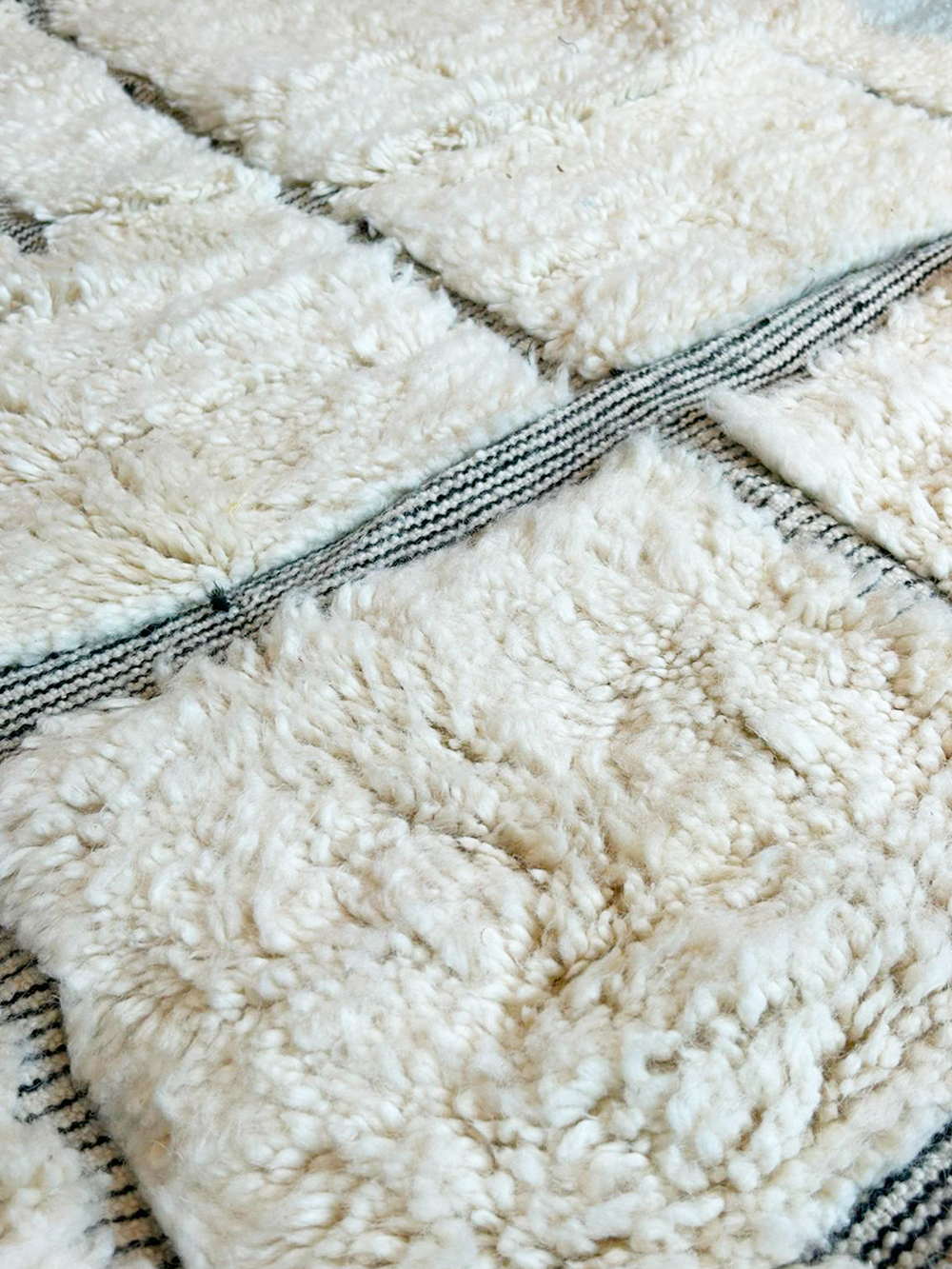 TAPIS BENI OUARAIN ◈ 250 cm x 155 cm