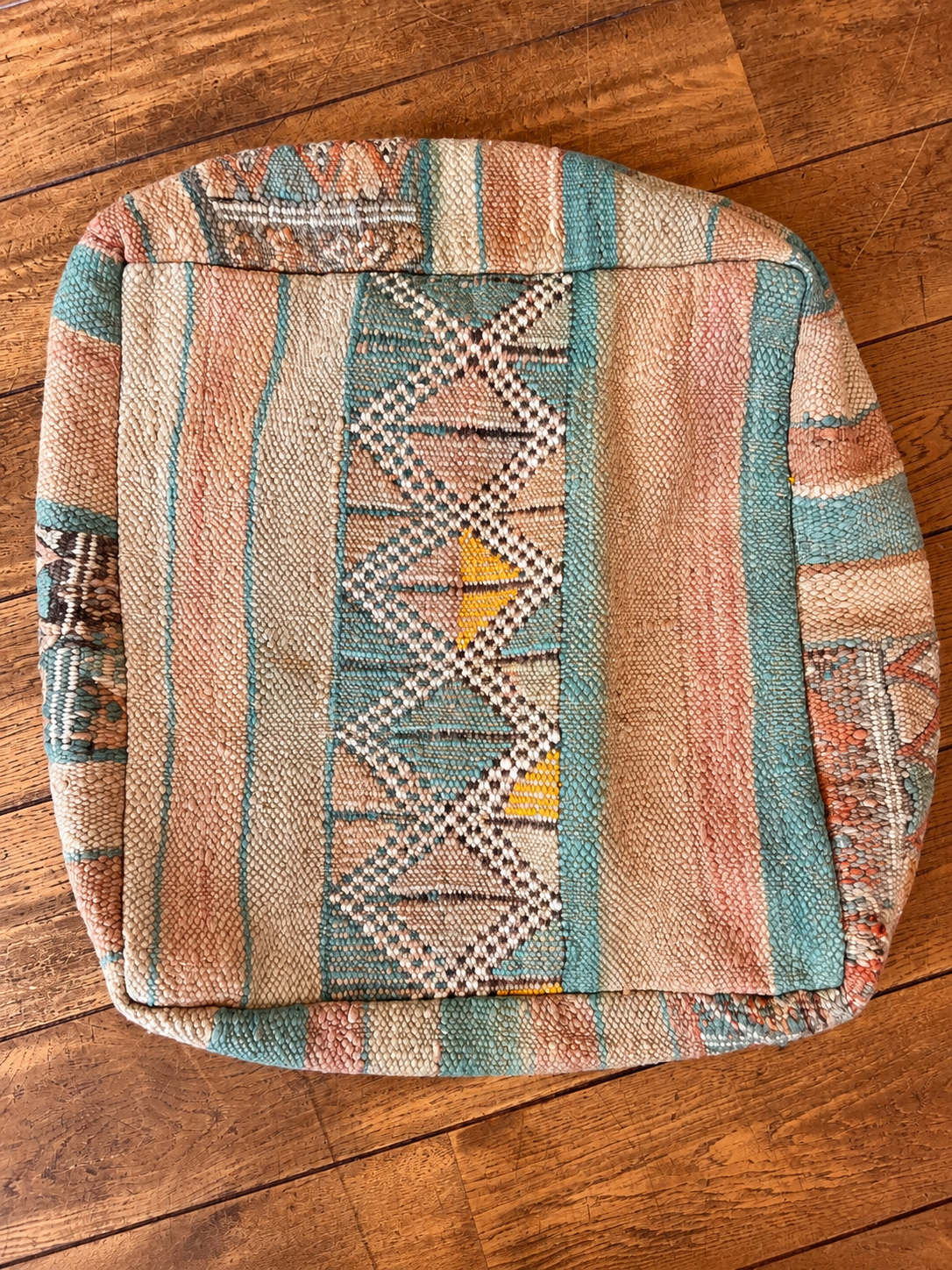 Pouf ◈ 60cm x 60cm x h25cm