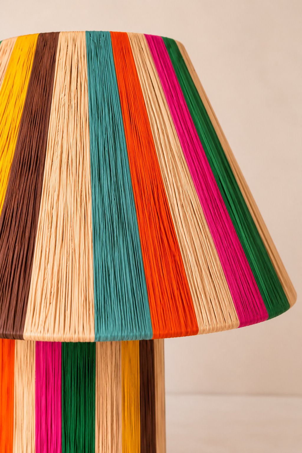 Raffia table lamp multicolor