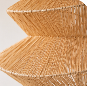 Raffia lamp