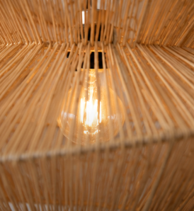 Raffia lamp