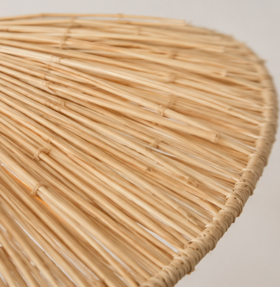 Raffia lamp