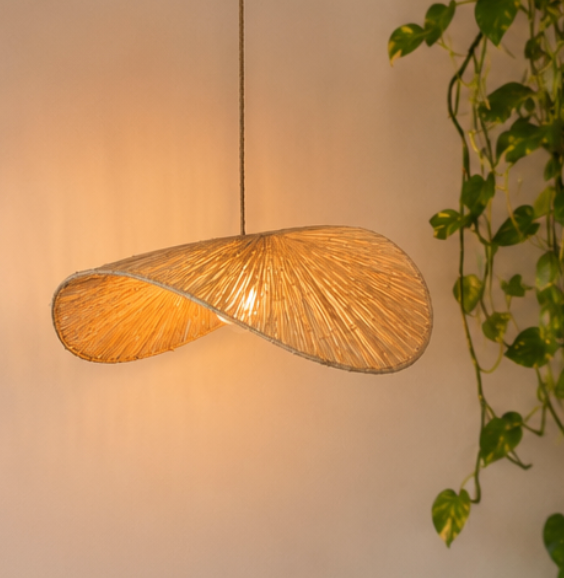 Raffia lamp