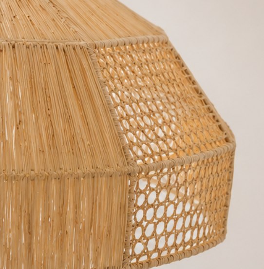 Raffia lamp
