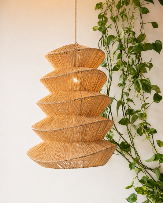 Raffia lamp