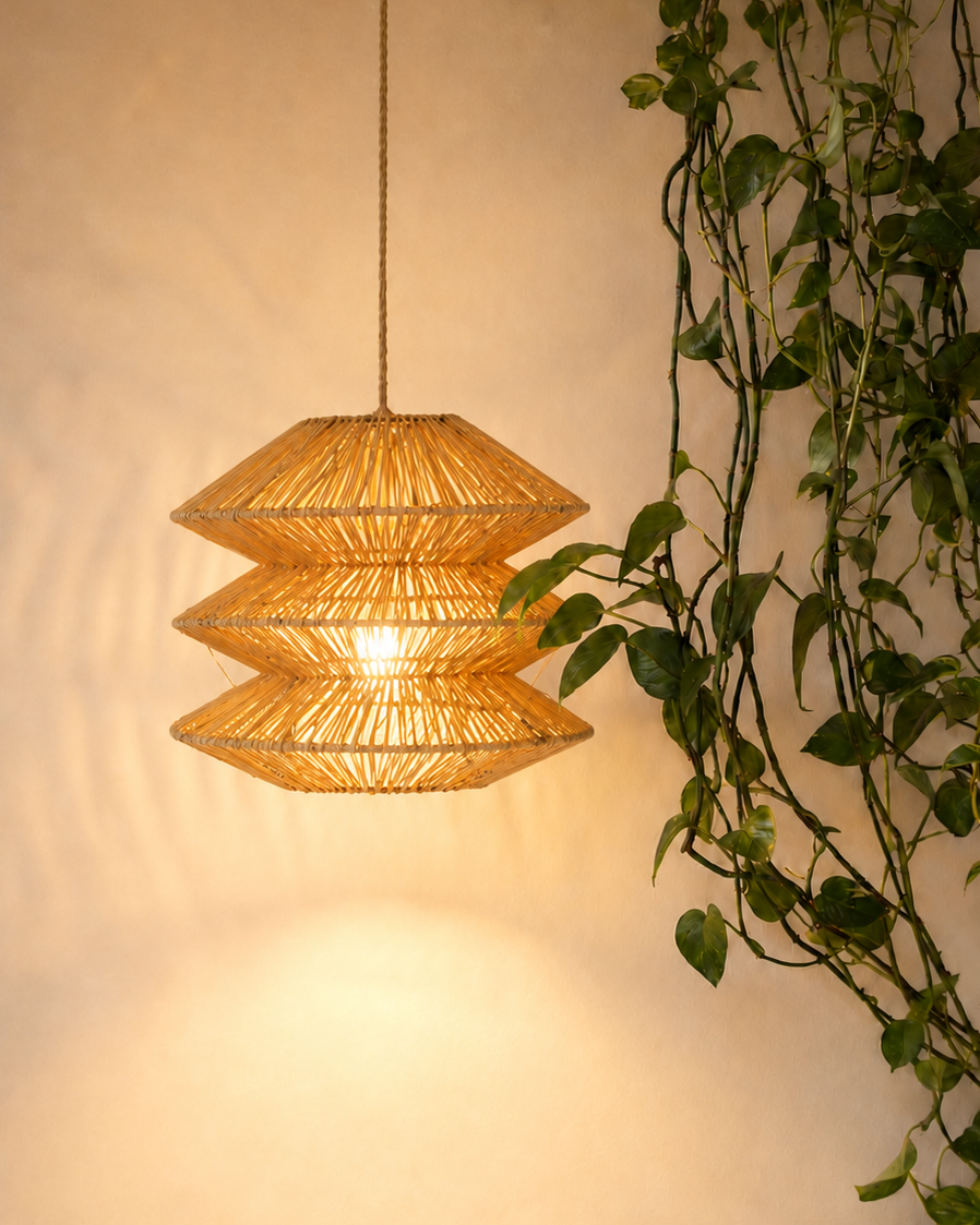 Raffia lamp