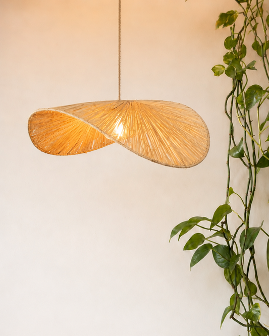 Raffia lamp