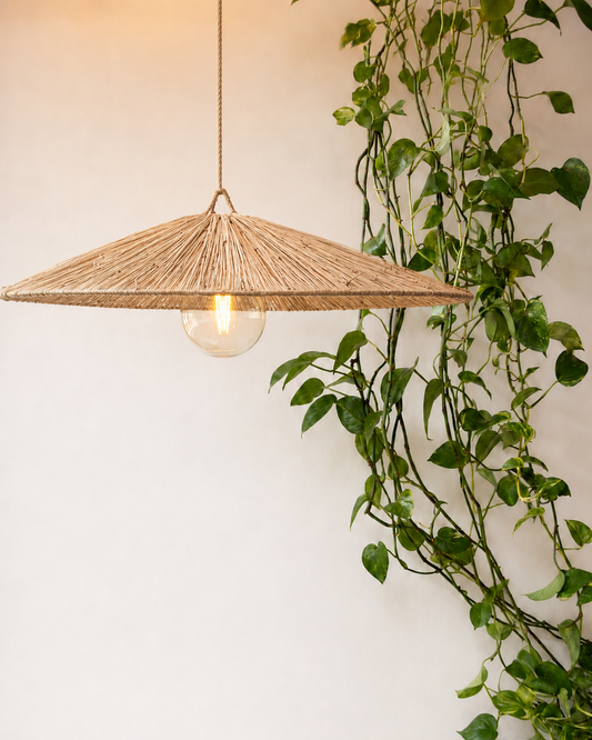 Raffia lamp