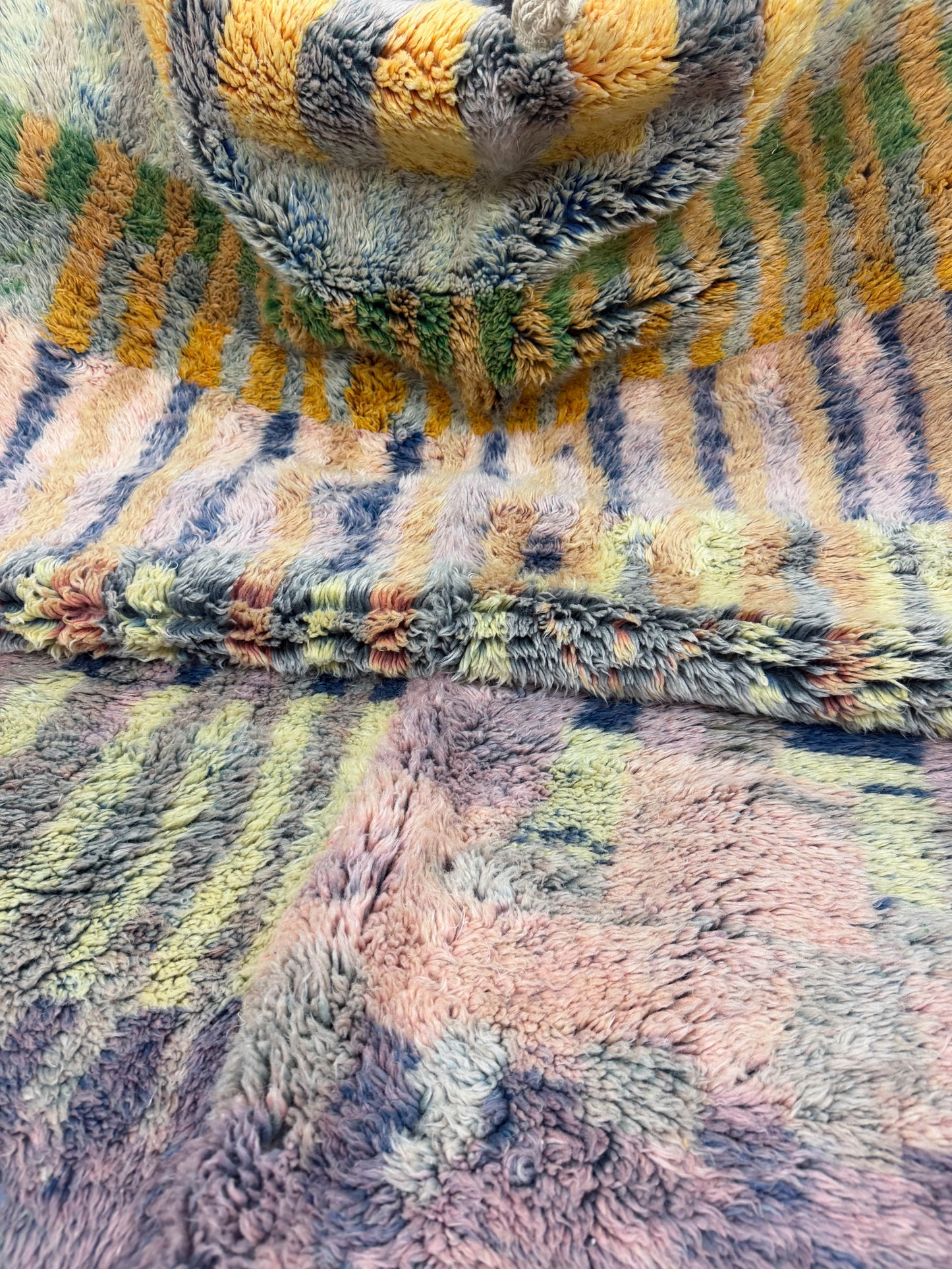 TAPIS BENI OUARAIN COLOR ◈ 235 cm x 160 cm