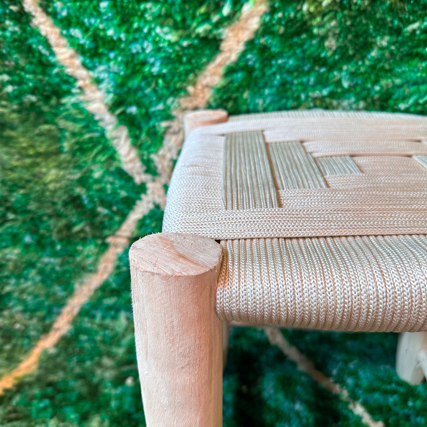 Tabouret en bois avec assise en nylon H40 cm