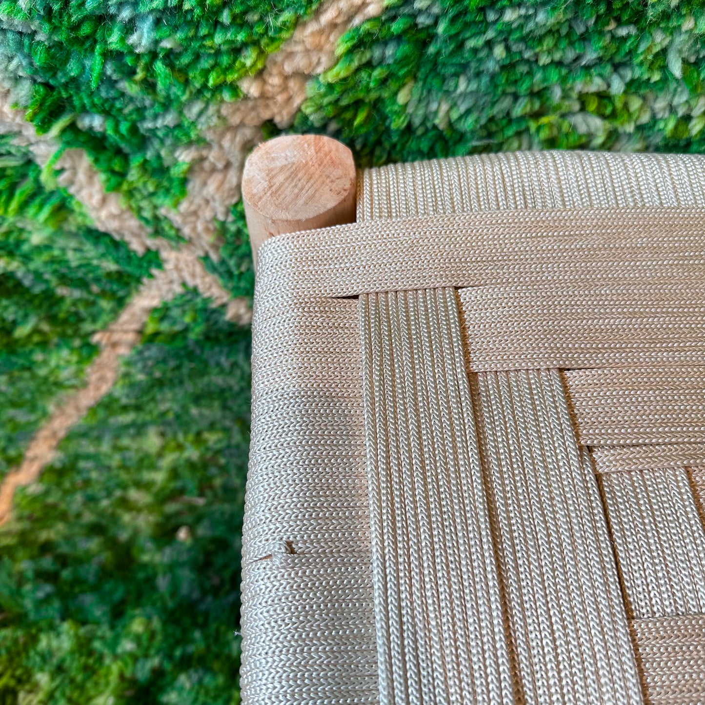Tabouret en bois avec assise en nylon H40 cm