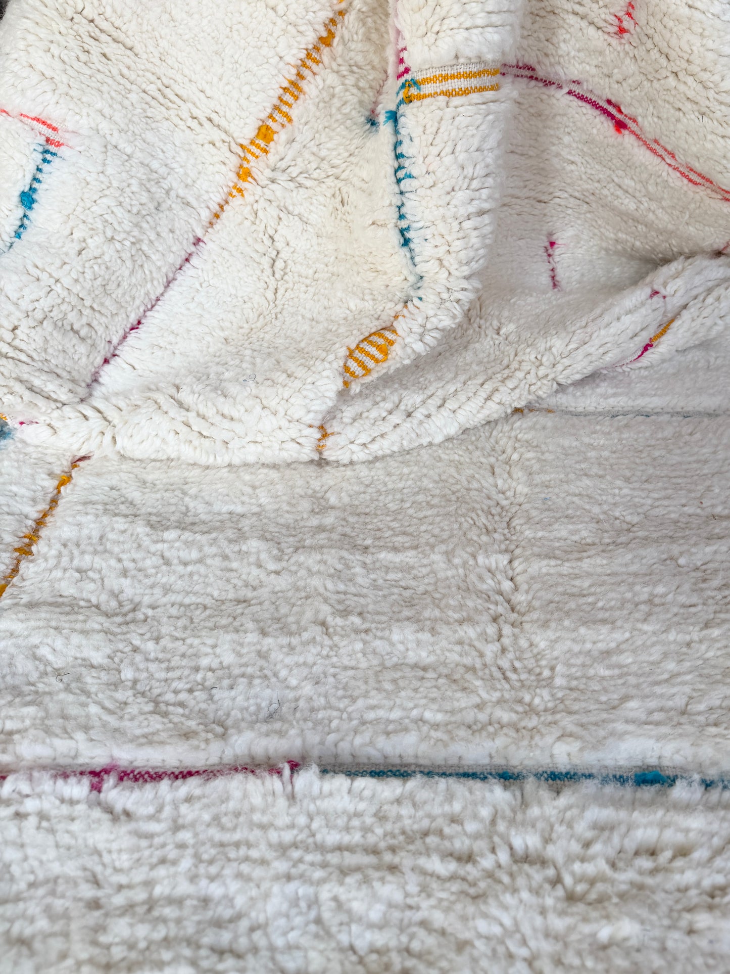 TAPIS BENI OUARAIN ◈ 240 cm x 160 cm