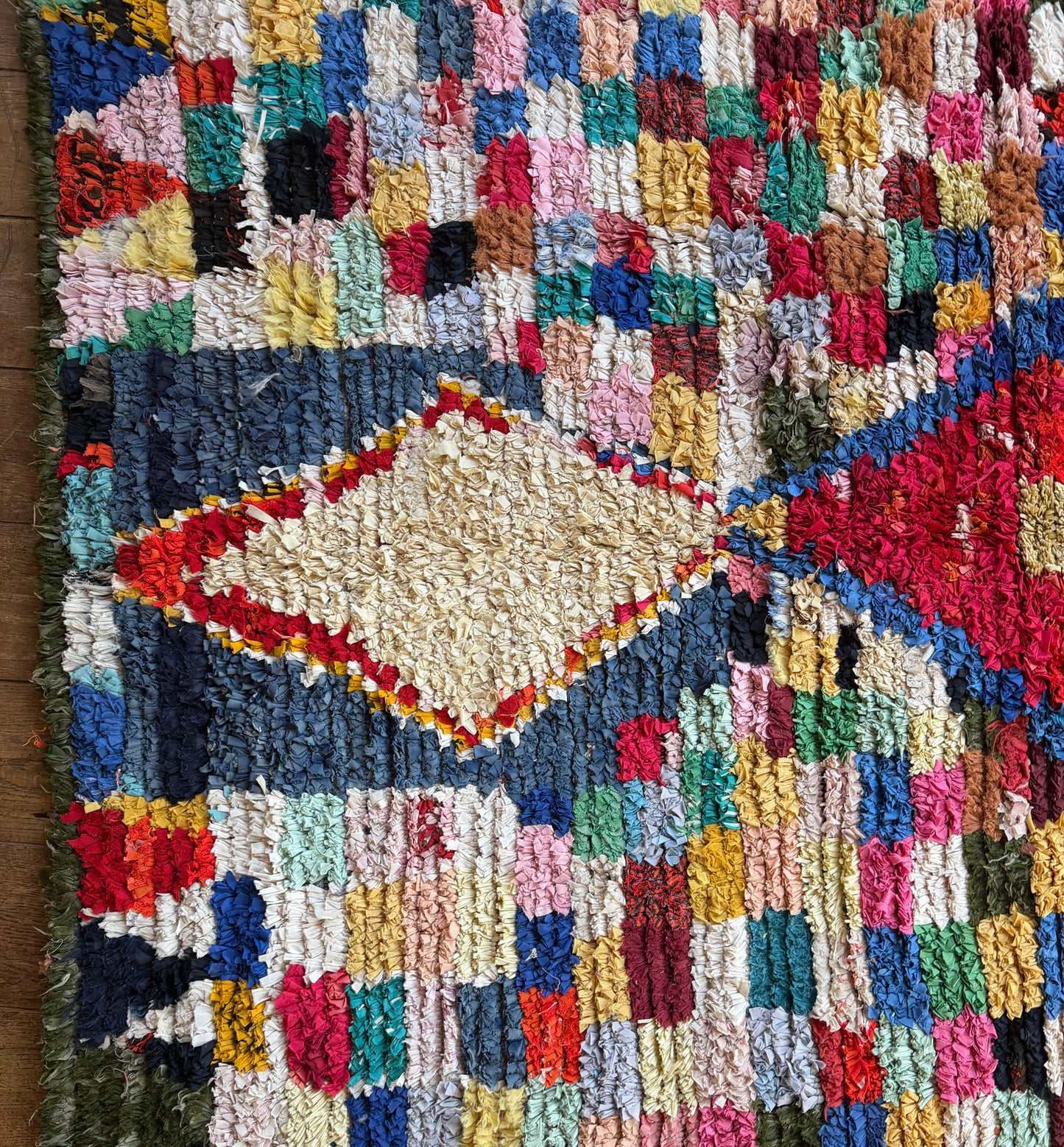 TAPIS BOUCHERIOUTE ◈ 200 cm x 125 cm