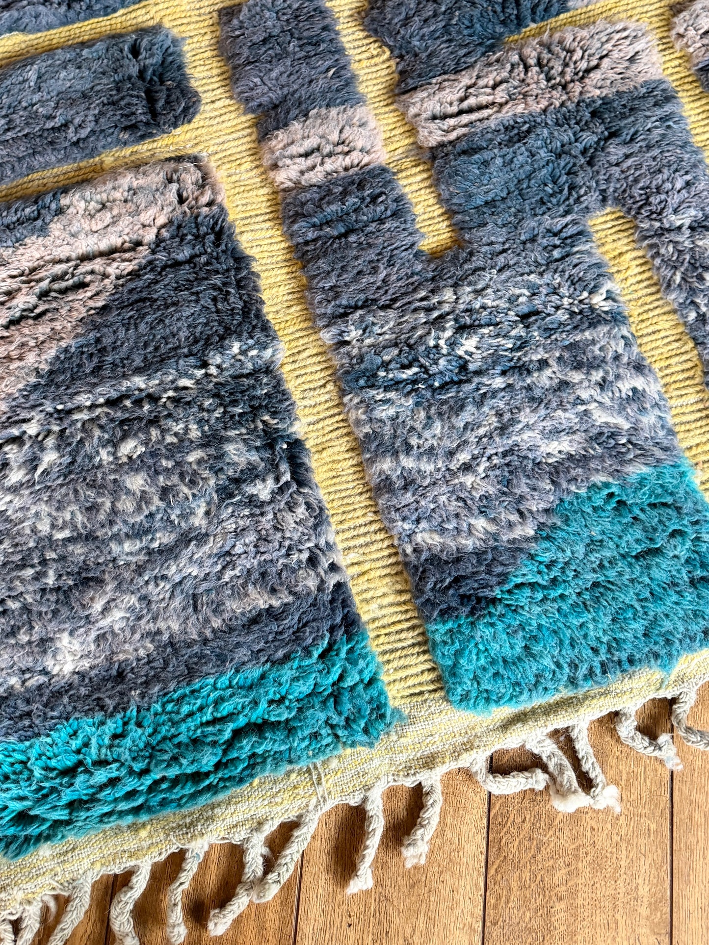 TAPIS BENI OUARAIN COLOR ◈ 255 cm x 155 cm