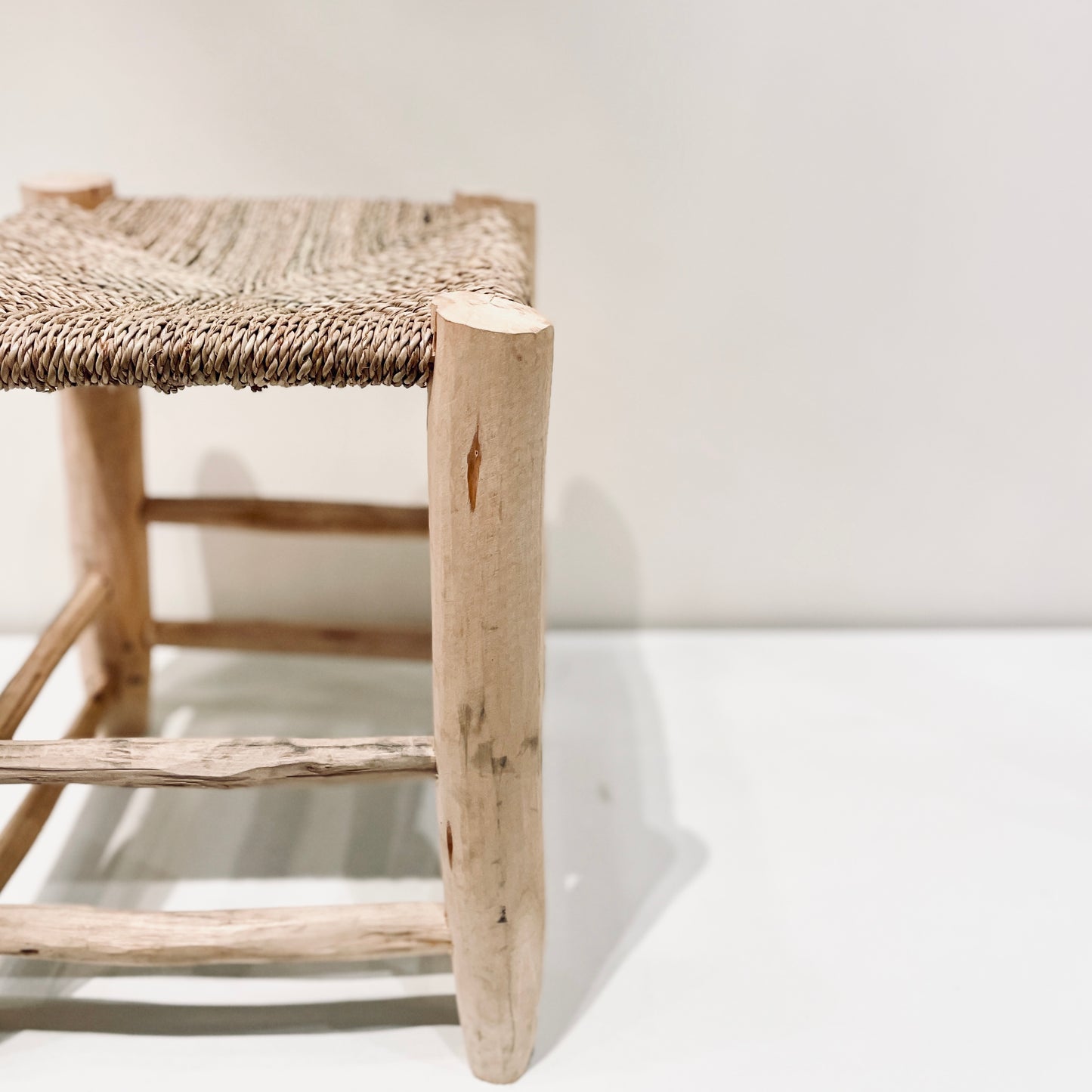 Tabouret en bois avec assise en paille H40 cm